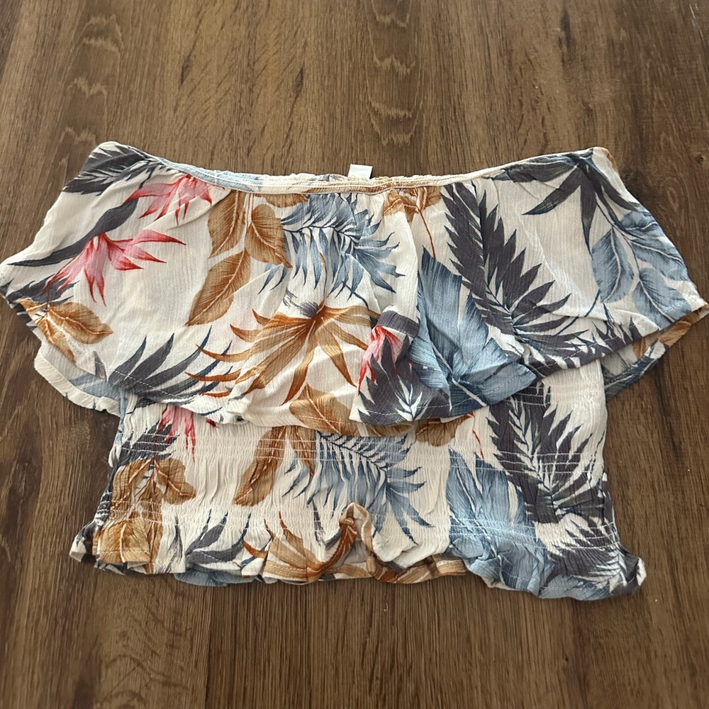 Sisstr revolution flowery crop top